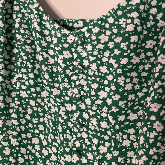 NWT Banana Republic cropped tank - Picture 3 of 6